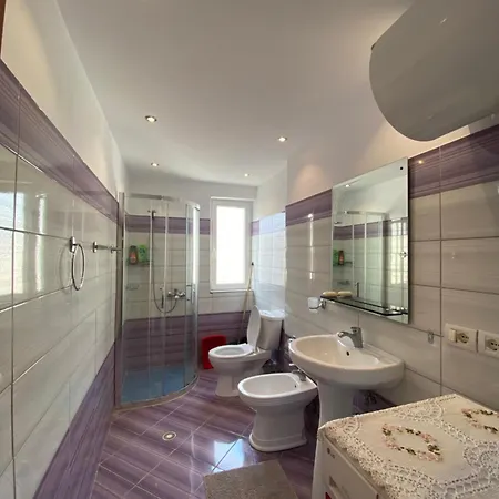 Apartment N *